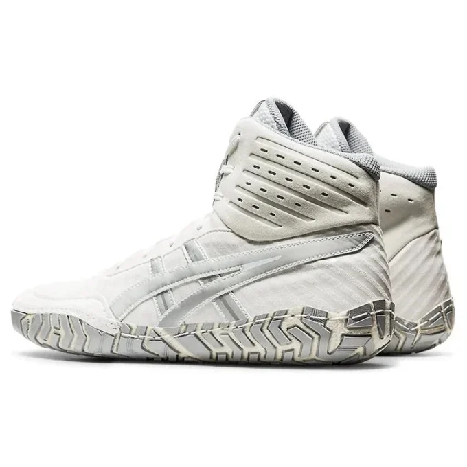 Aggressor 4 „White Pure Silver“