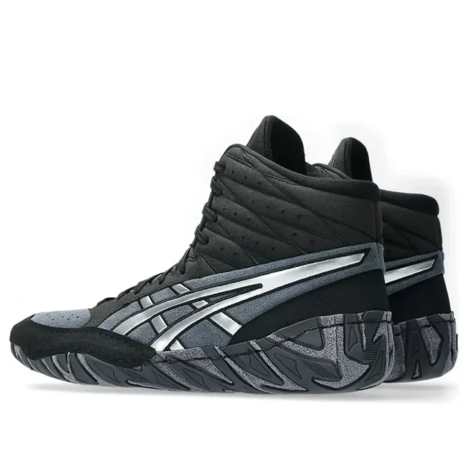 Aggressor 6 „Black Pure Silver“