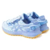 Asics x SHUSHU/TONG teasert Schuhe „Light Blue“ an