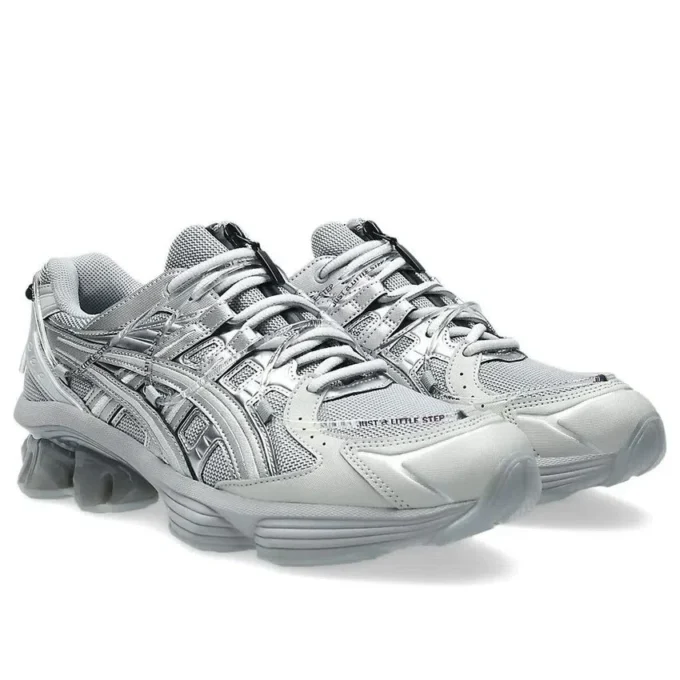 Asics x Yoasobi Gel-Kinetic Fluent „Silver“