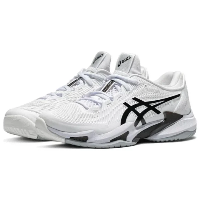 Court FF 3 „White Black“