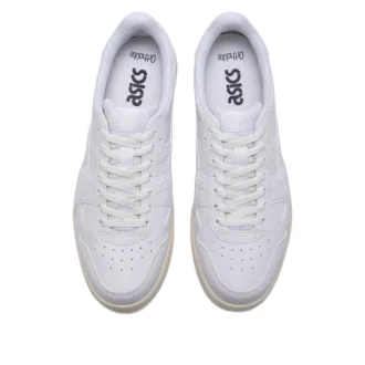 Court S „All White“