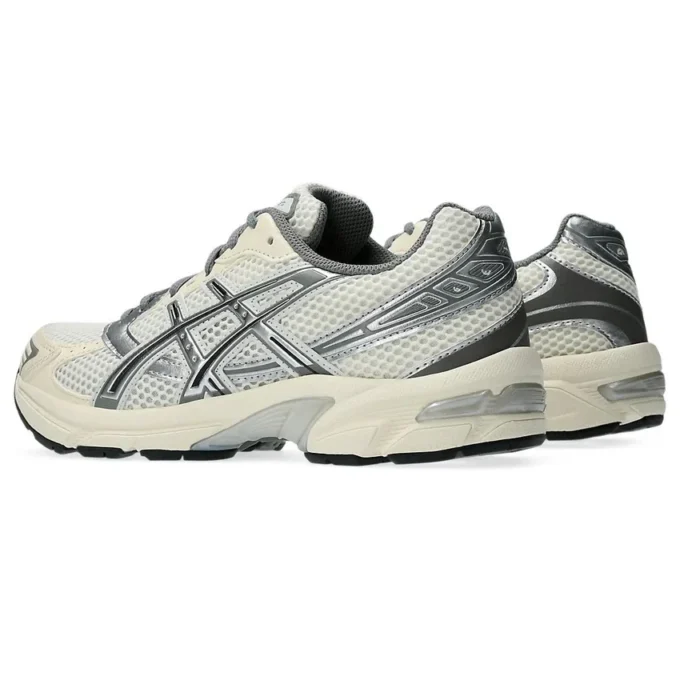 GEL-1130 „Cream Clay Grey“