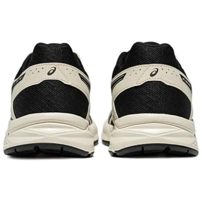 GEL-Contend 4 Sneakers „Cream White Black“