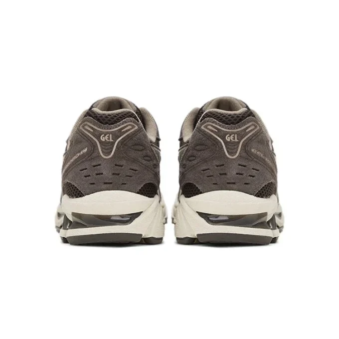 Gel-Kayano 14 „Dark Sepia“