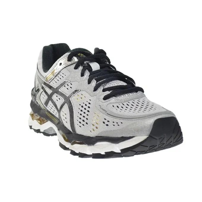 Gel-Kayano 22 „Silver Black Gold“