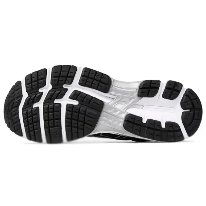 Gel-Kayano 26 „Black White“