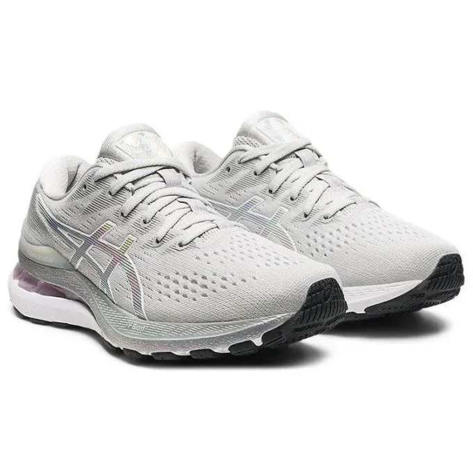 Gel-Kayano 28 „Platinum“
