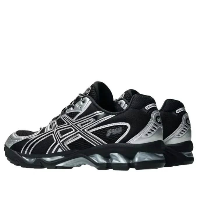 Gel-Nimbus 10.1 „Black Metallic“