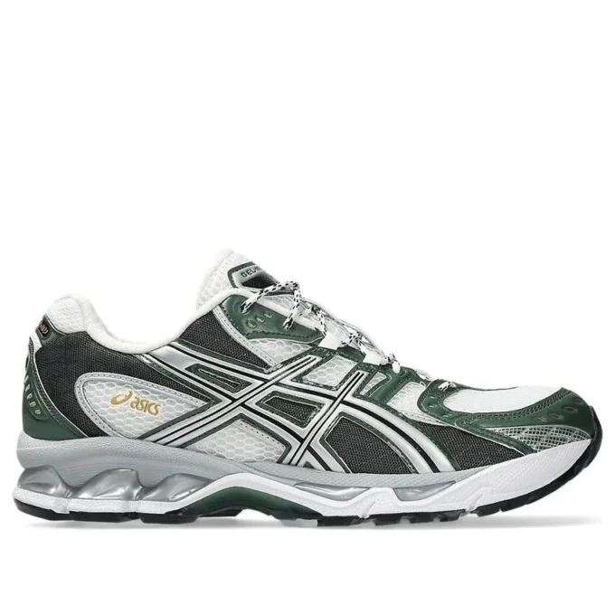Gel-Nimbus 10.1 „White Forest Night“