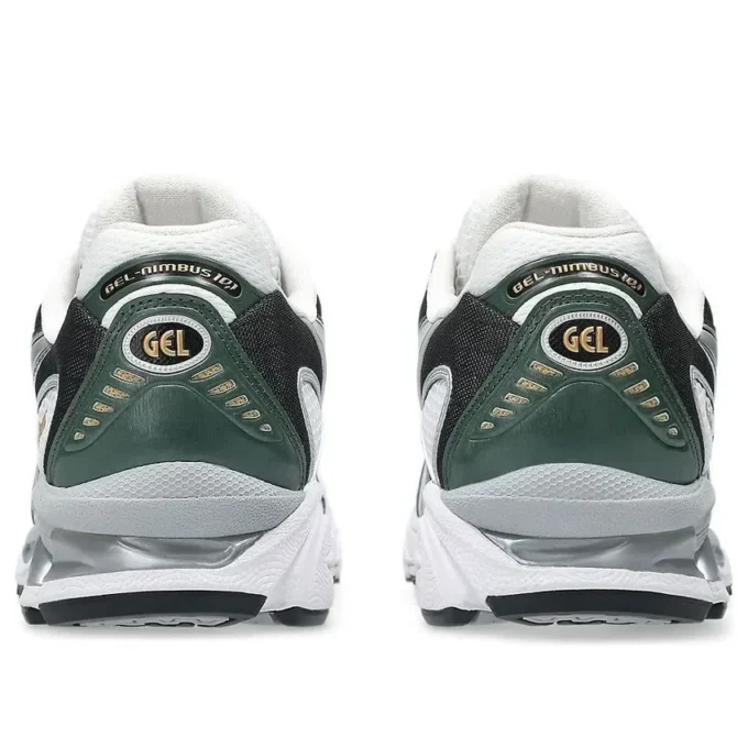 Gel-Nimbus 10.1 „White Forest Night“