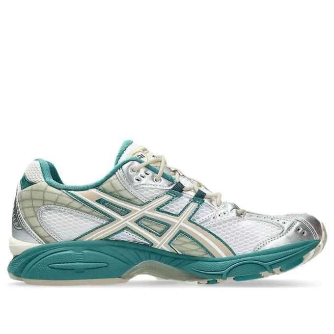 Gel-Nimbus 10.1 „White Rainy Lake“