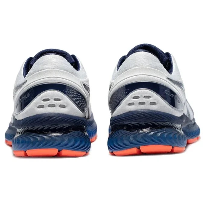 Gel-Nimbus 22 „Weiß Blau“