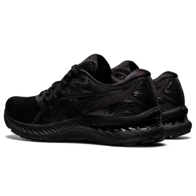 Gel-Nimbus 23 „Black“
