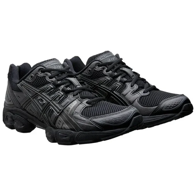 Gel-Nimbus 24 9 „Black Gunmetal“