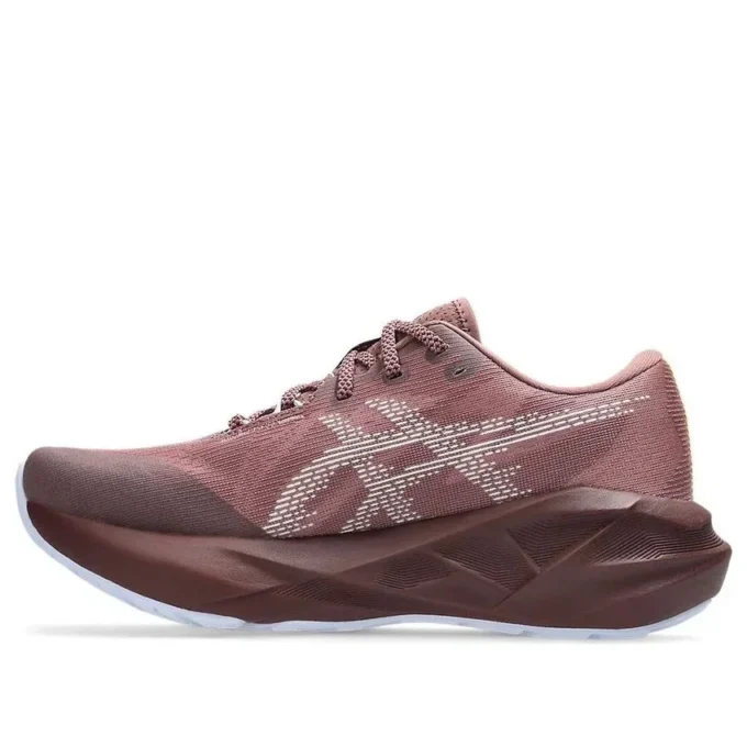 Gel-Nimbus 27 TR „Nature Bathing Dark Rubble Red“