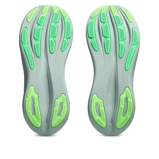 Gel-Nimbus 28 2E Wide „Cold Moss Illuminate Green“