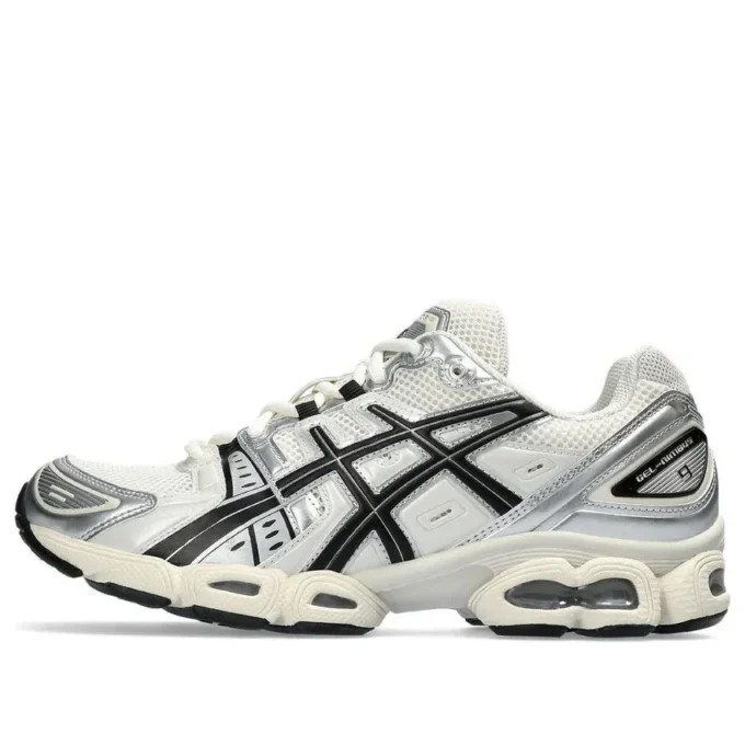 Gel-Nimbus 9 „Cream Black“