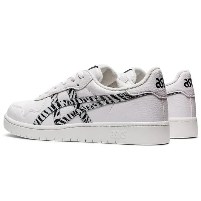 Japan S „White Black“