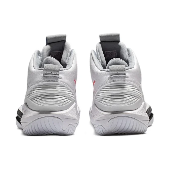 Nova Surge 2 Basketballschuhe „Weiß Gunmetal“