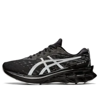 Novablast 2 „Black Pure Silver“