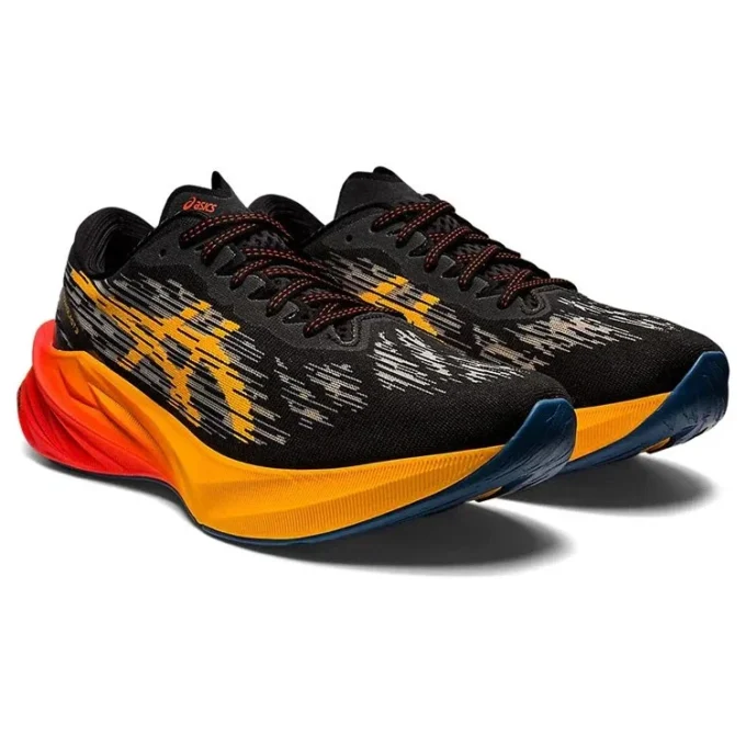Novablast 3 „Black Orange“