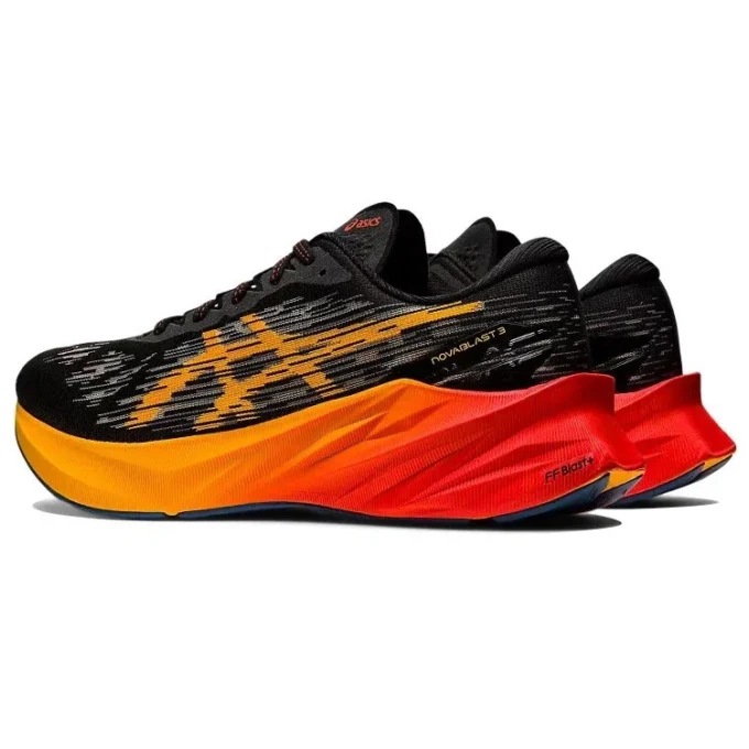 Novablast 3 „Black Orange“