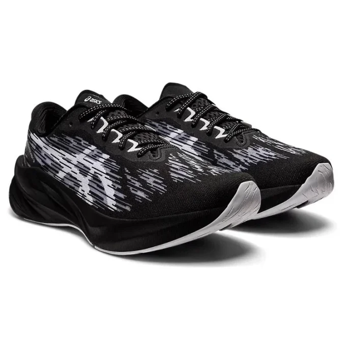 Novablast 3 „Black White“