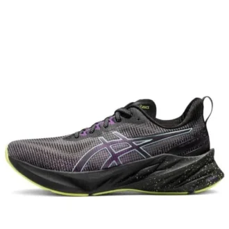 Novablast 3 LE „Black Cyber Grape“