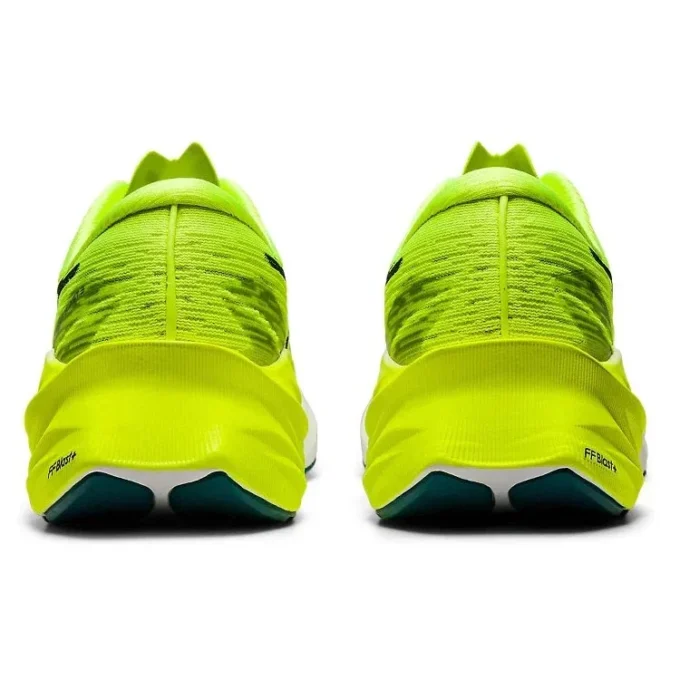 Novablast 3 „Safety Yellow Black“