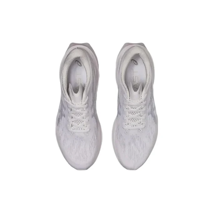 Novablast 3 „White Piedmont Grey“