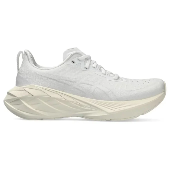 Novablast 4 „Cream White“