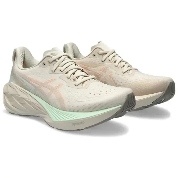 Novablast 4 D „Oatmeal Moonrock“