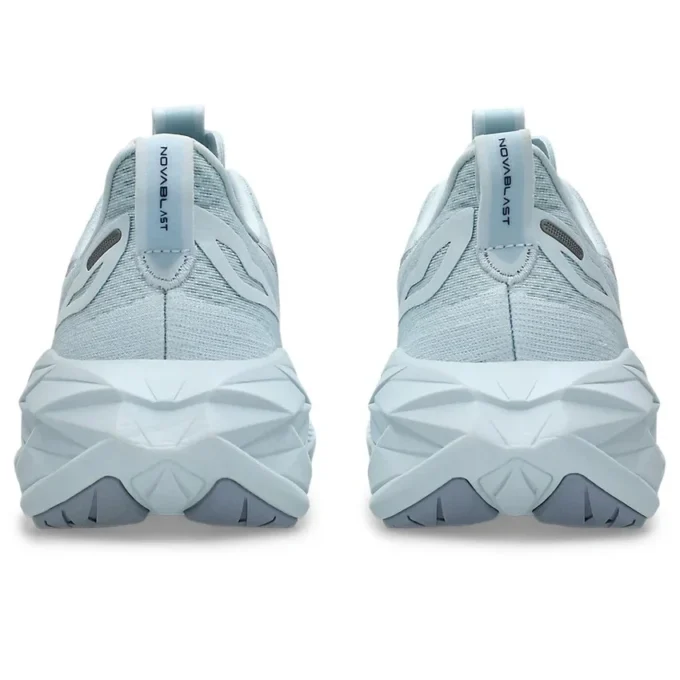 Novablast 4 LE „Cool Grey Blue“