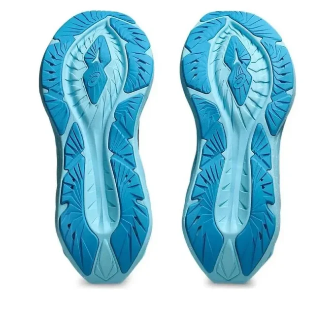 Novablast 4 „Lite Show Bright Cyan“