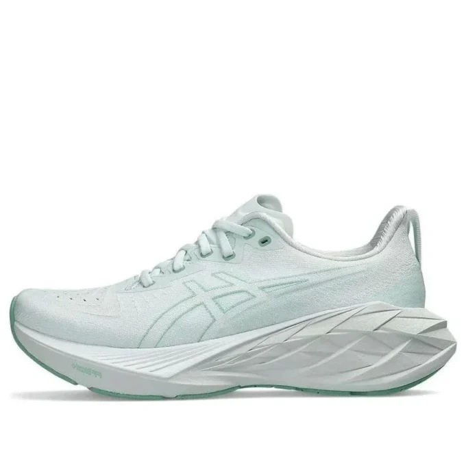 Novablast 4 „Pale Mint White“