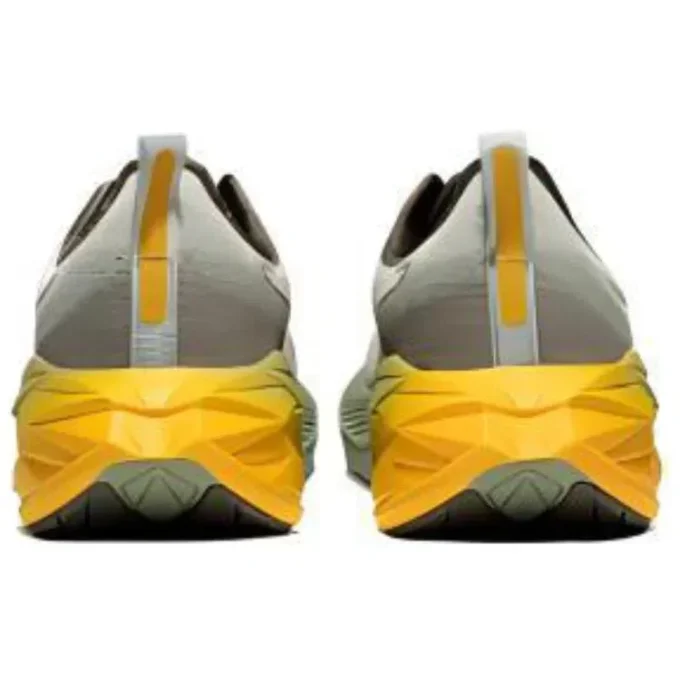 Novablast 4 Sneakers „Weiß Grün Gelb“