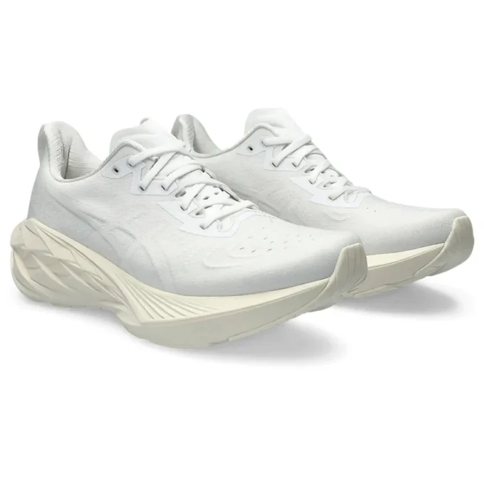 Novablast 4 „White Beige“