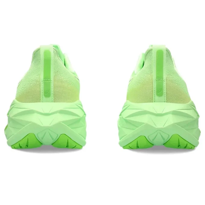Novablast 4 Wide „Illuminate Green“