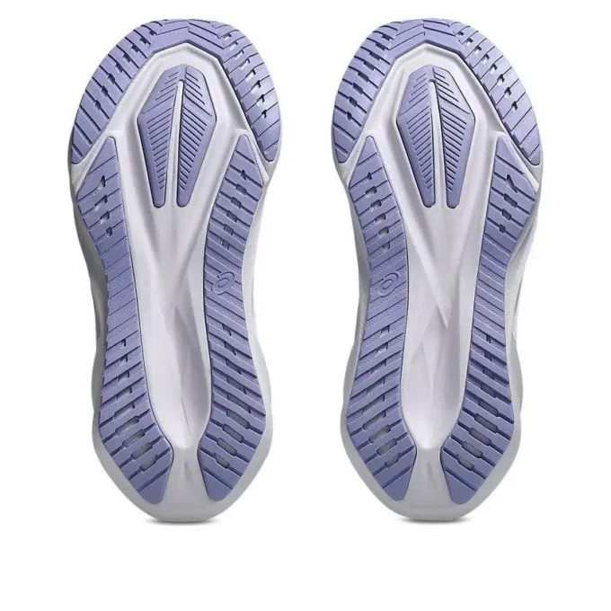 Novablast 5 D Wide „White Lilac Hint“