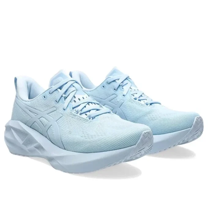 Novablast 5 „Lite Show Light Blue“