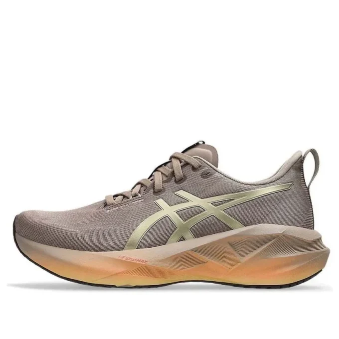 Novablast 5 „Luxe Taupe Grey“