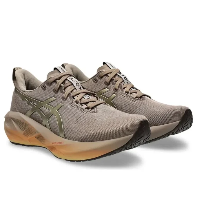 Novablast 5 „Luxe Taupe Grey“