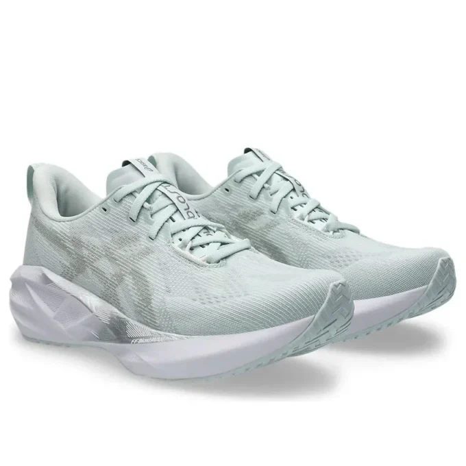 Novablast 5 „Pure Aqua Seal Grey“