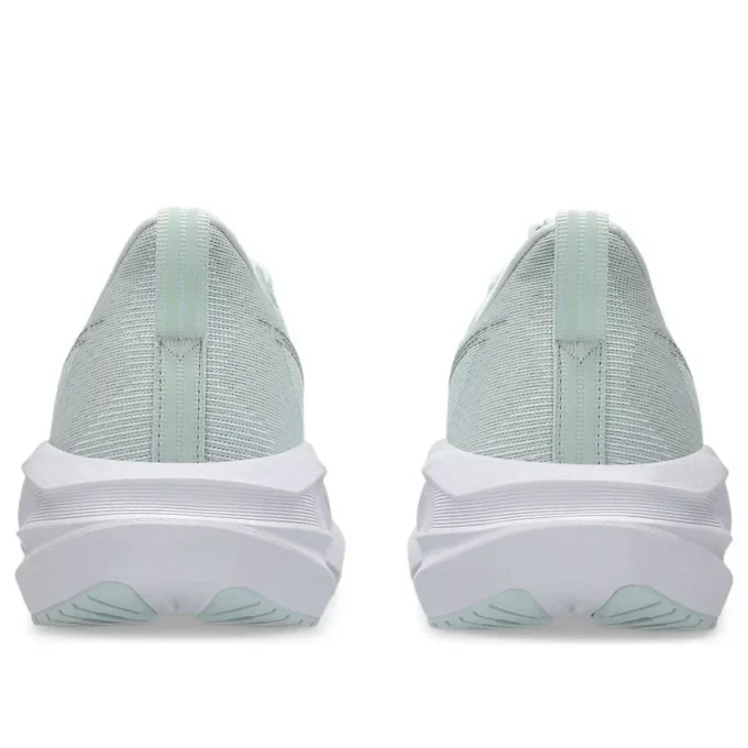 Novablast 5 „Pure Aqua Seal Grey“