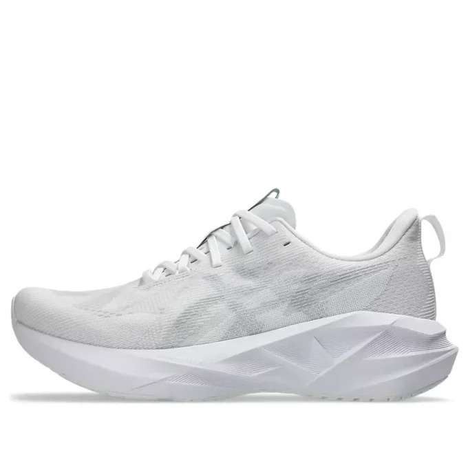 Novablast 5 „White Piedmont Grey“