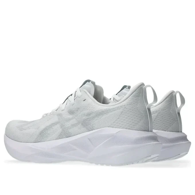 Novablast 5 „White Piedmont Grey“