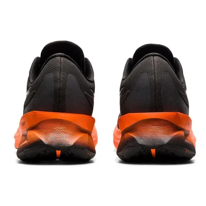 Novablast „Black Marigold Orange“