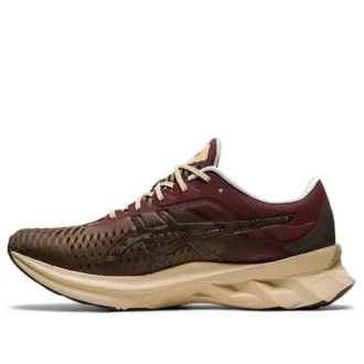 Novablast „Brown Burgundy“