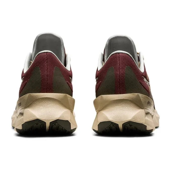 Novablast „Brown Burgundy“